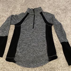 Athletic sweatshirt in great condition.
